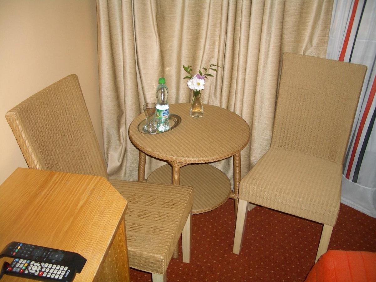 Bed and Breakfast Kardamon Żary Habitación foto