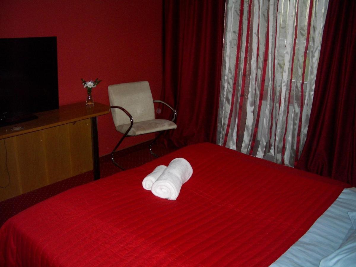 Bed and Breakfast Kardamon Żary Habitación foto