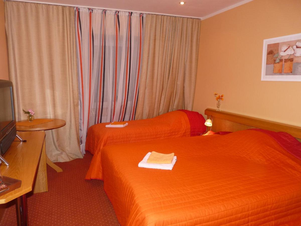 Bed and Breakfast Kardamon Żary Exterior foto